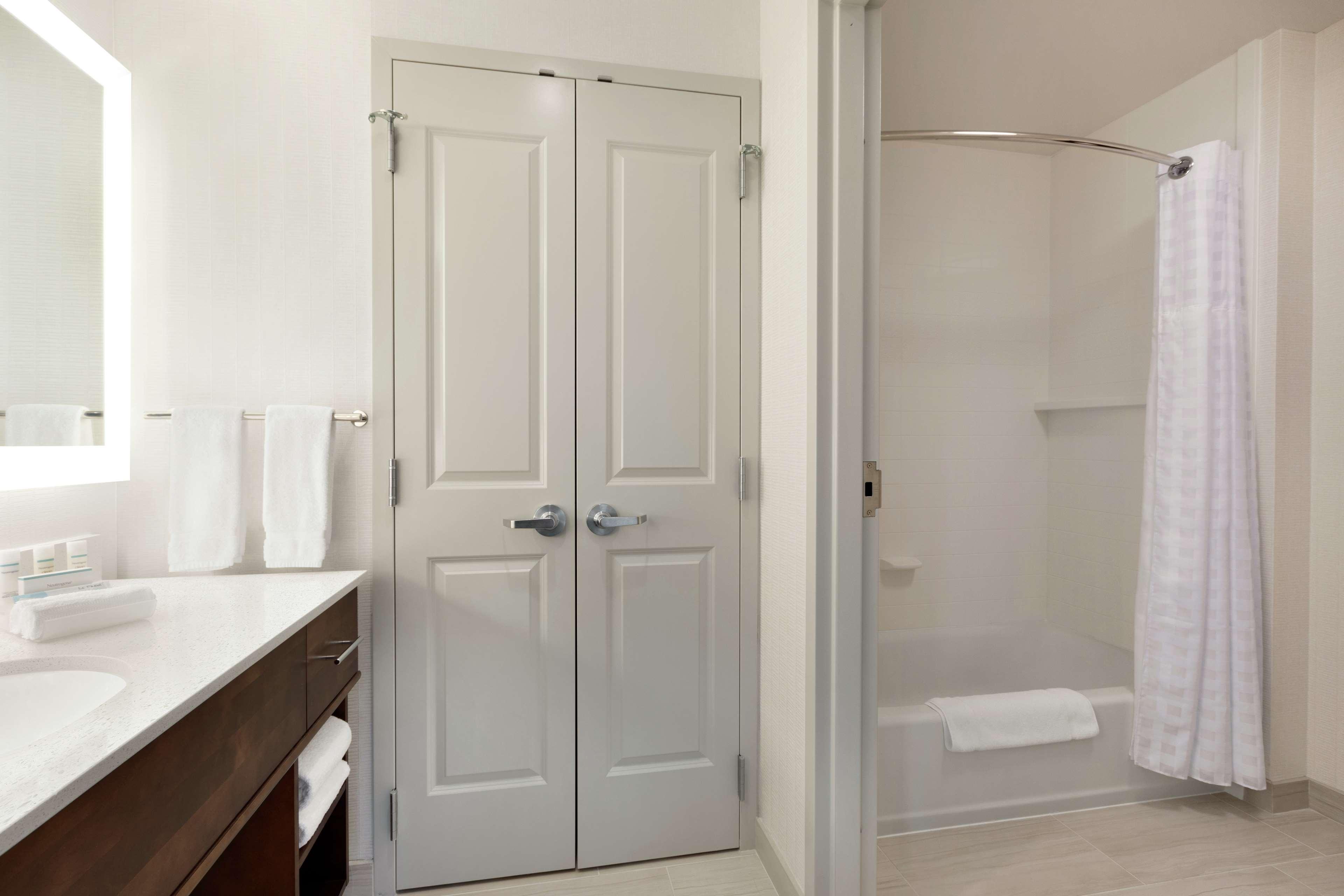 Homewood Suites By Hilton Arlington Rosslyn Key Bridge Eksteriør billede